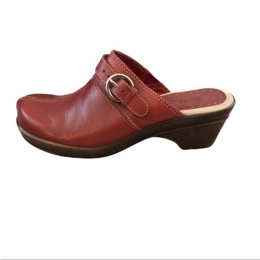 Bass Leona leather clogs size 7